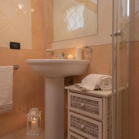 Stylish Le Fontane 1 Bedroom Num2505 Lägenhet